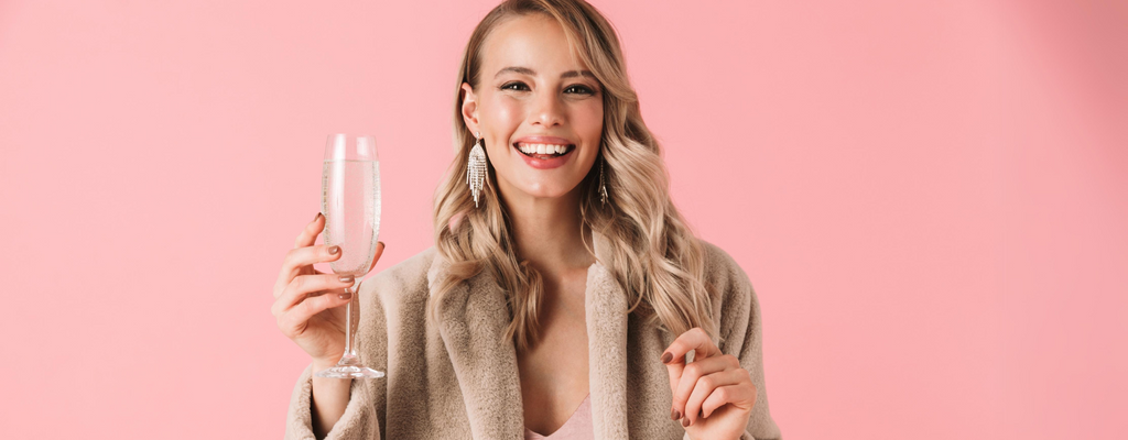 Get Ready for Holiday Kisses & NYE with the Perfect Pout